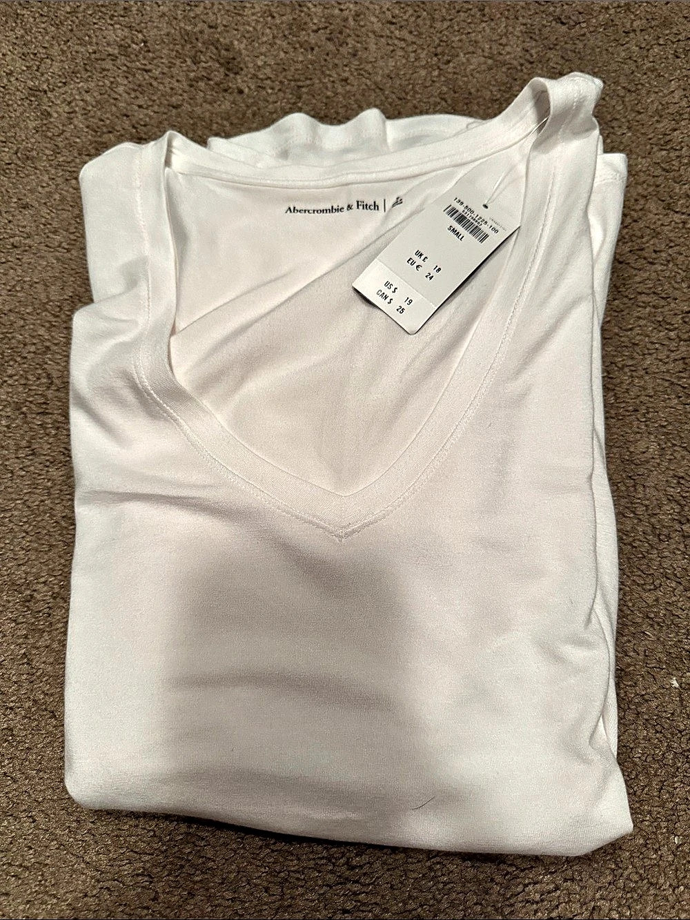 Abercrombie & Fitch V-Neck Tee White Medium NWT